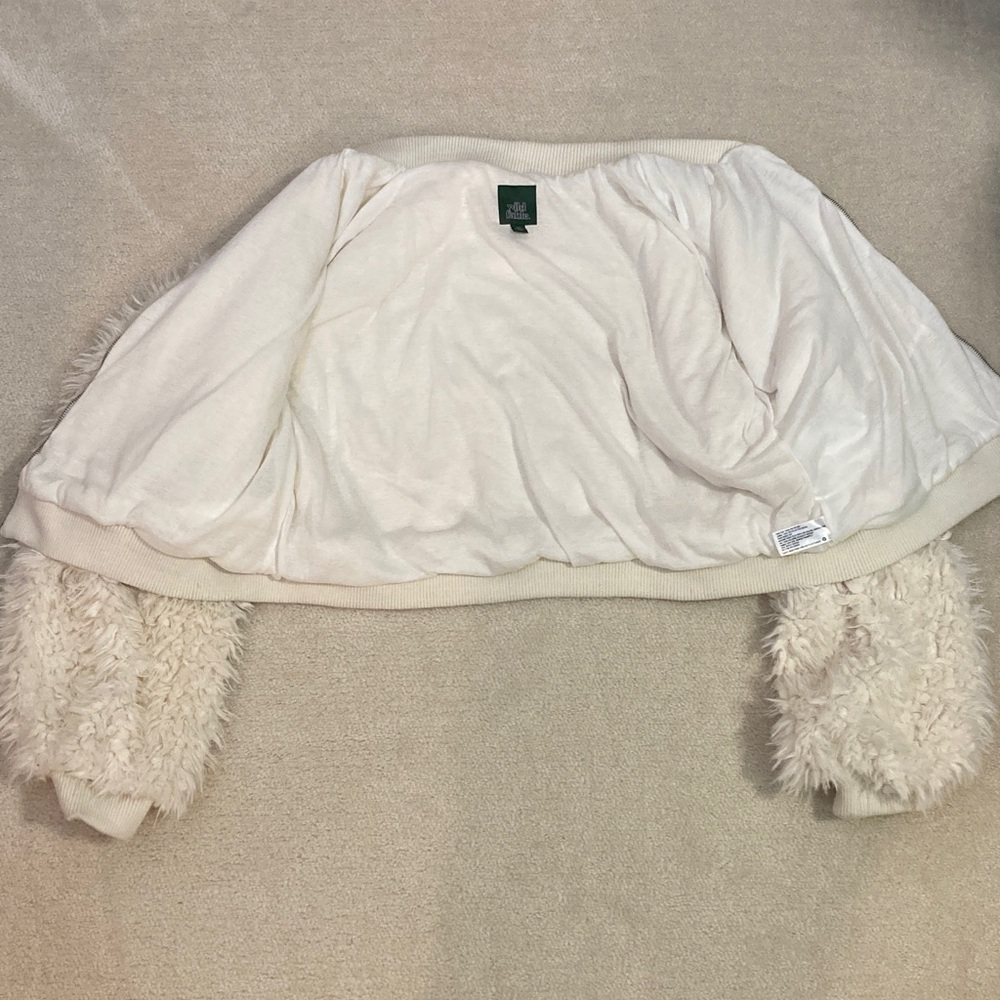 Women's Cream Faux Fur Zip-Front Jacket - Picture 7 of 13